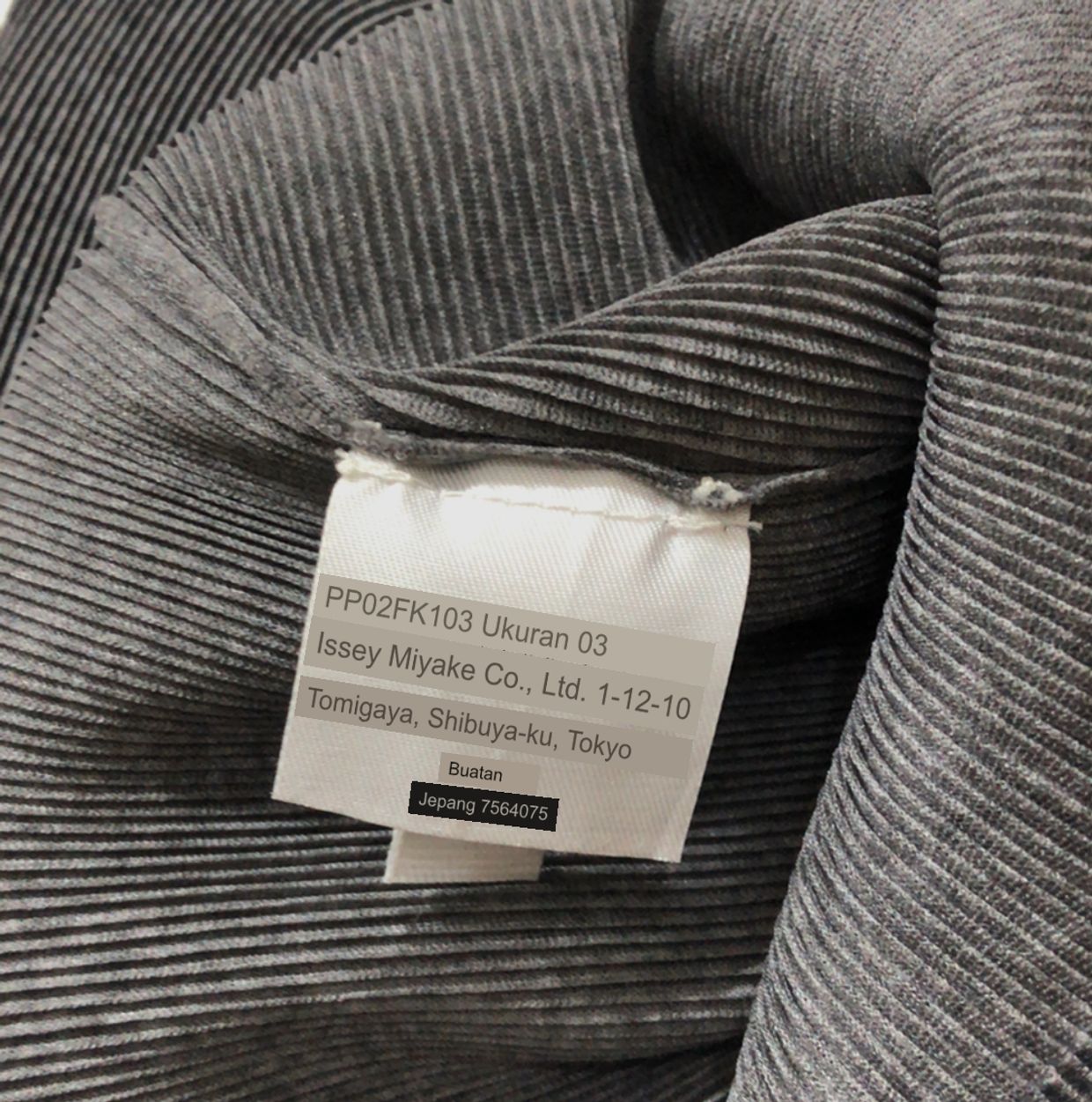 PLEATS PLEASE ISSEYMIYAKE TOPS Size 3, foto 5