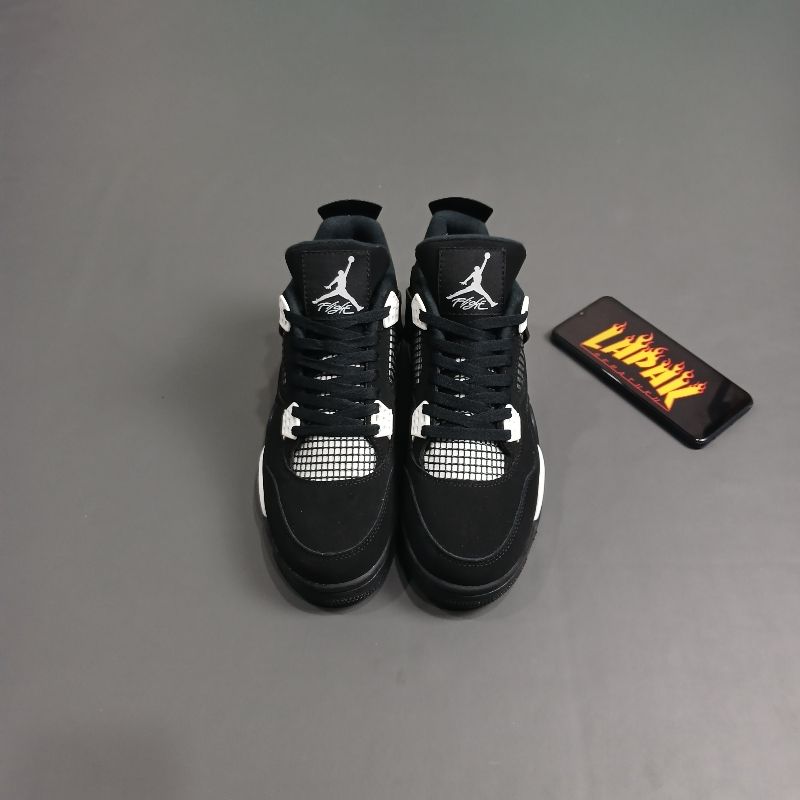 JORDAN 4 RETRO WHITE THUNDER, foto 2