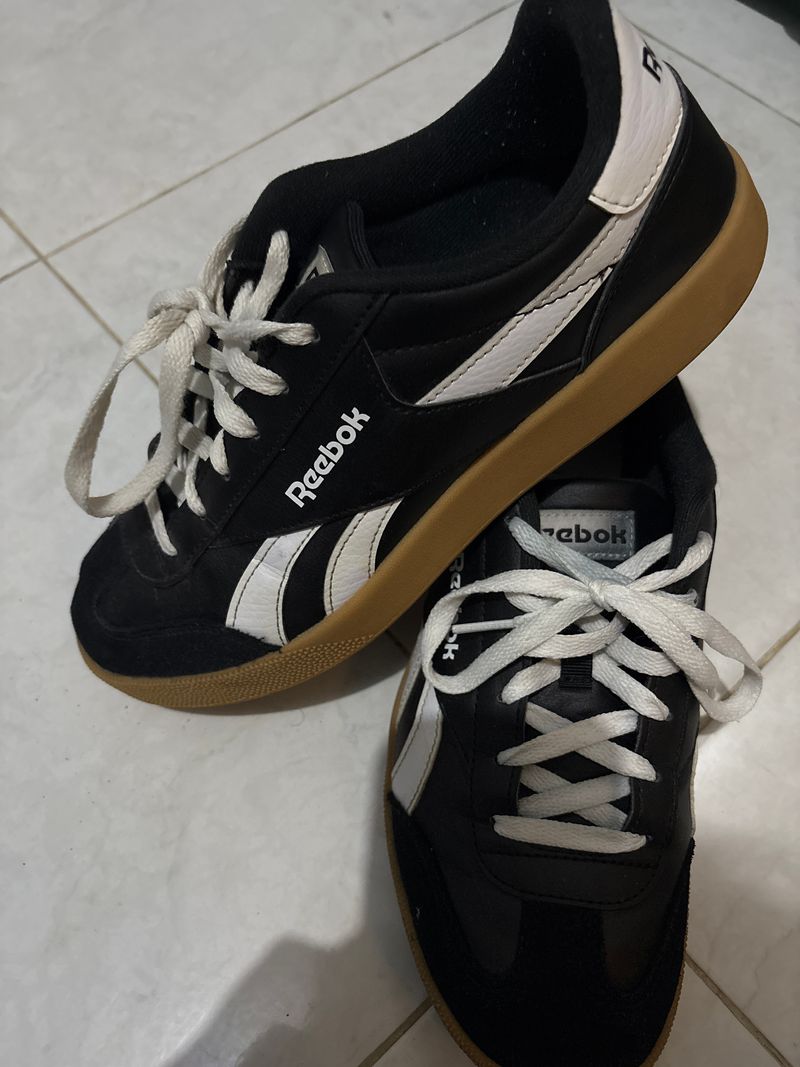 Reebok Luxury Casual Sneakers Wanita black