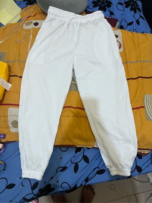 SWEATPANTS
