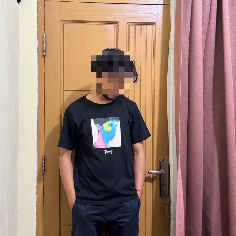Uniqlo x Troye sivan Tshirt, foto 2