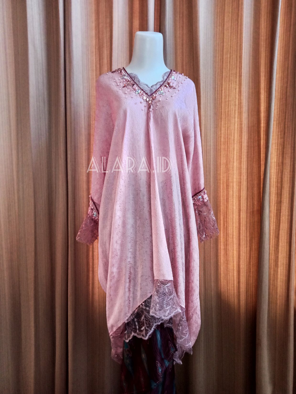 Salem pink top with extra beads, foto 3