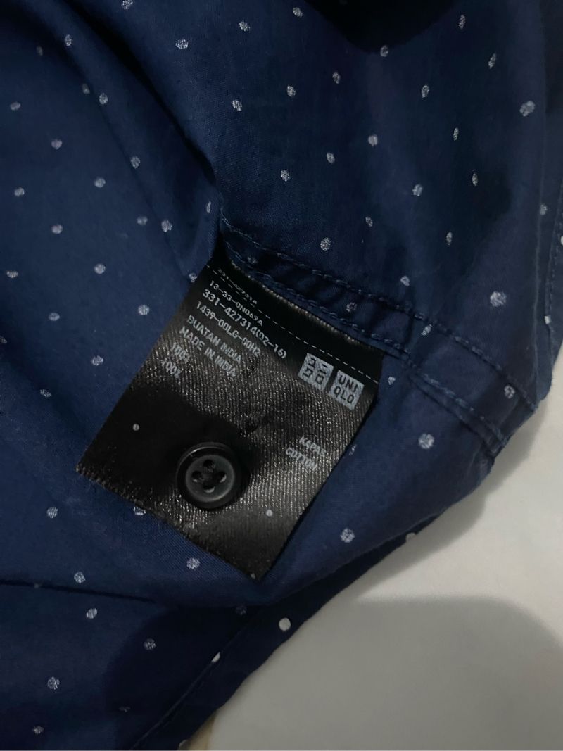 Kemeja Uniqlo Broadcloth, foto 4