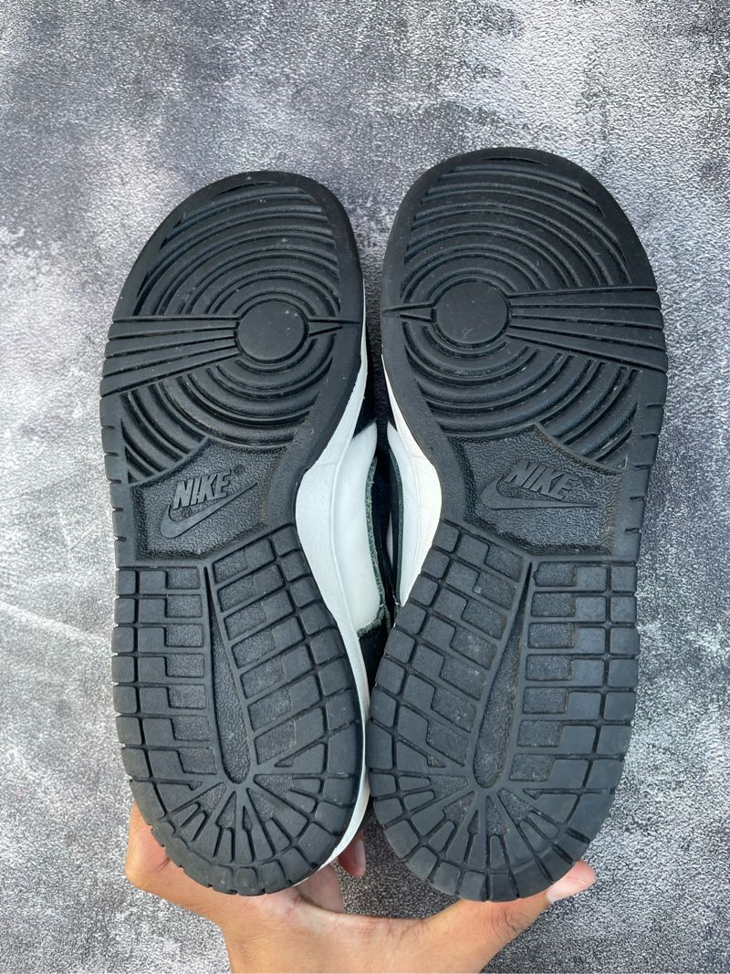 Sepatu Nike Dunk Low Panda, foto 6