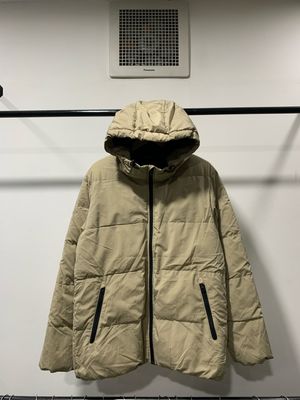 GU Gorpcore Puffer jacket Pria cream tan