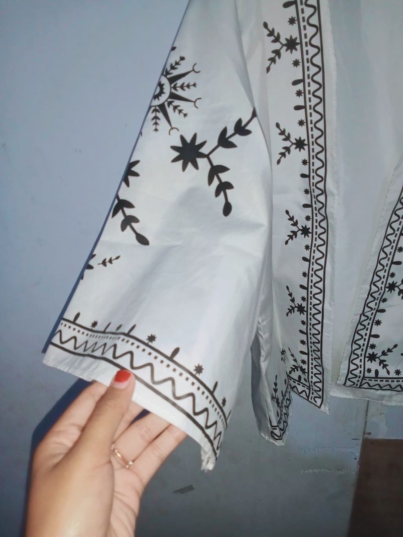cardigan putih feminim, foto 2