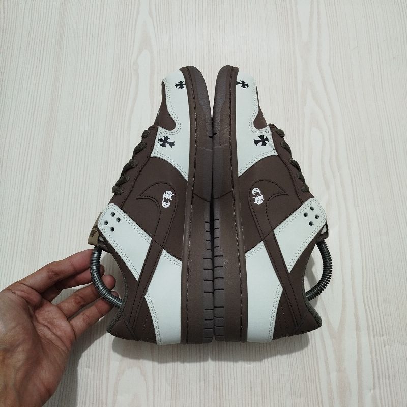 Nike sb dunk x chrome hearts, foto 2