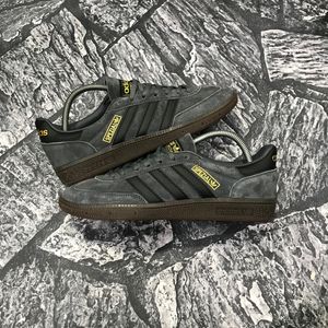 Adidas Spezial abu hitam