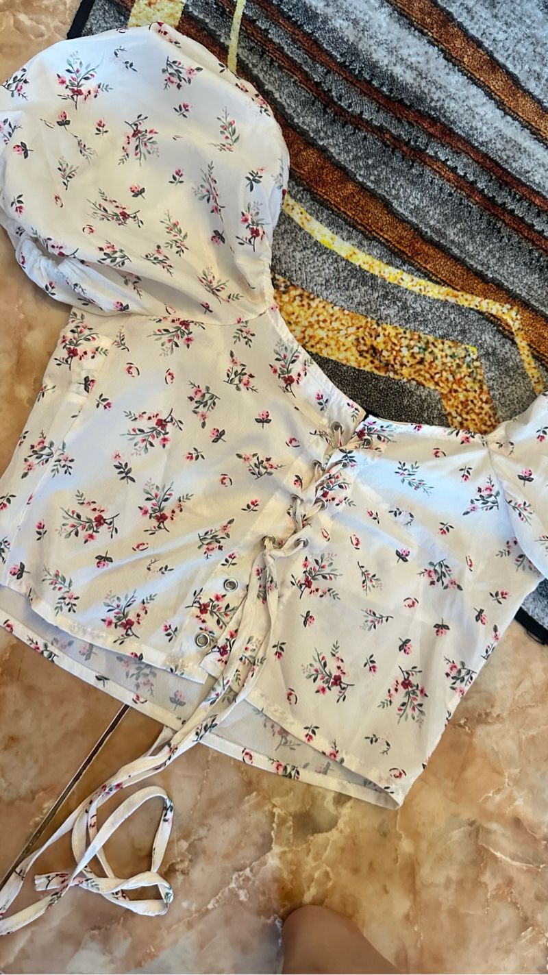 coquette croptop 🤍, foto 2