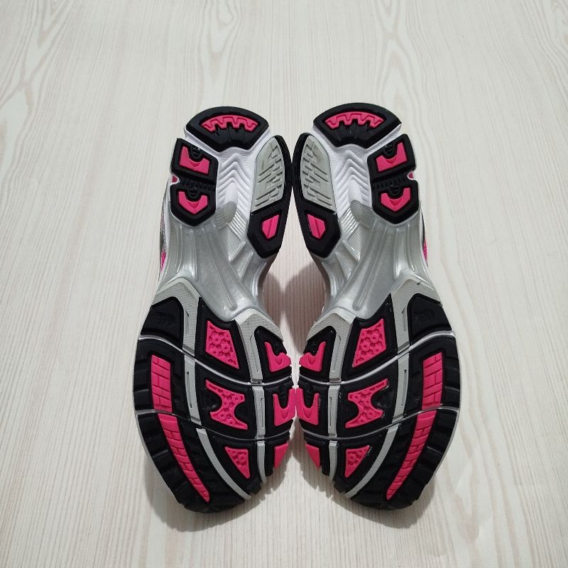 Asics Gel Kayano 14, foto 5