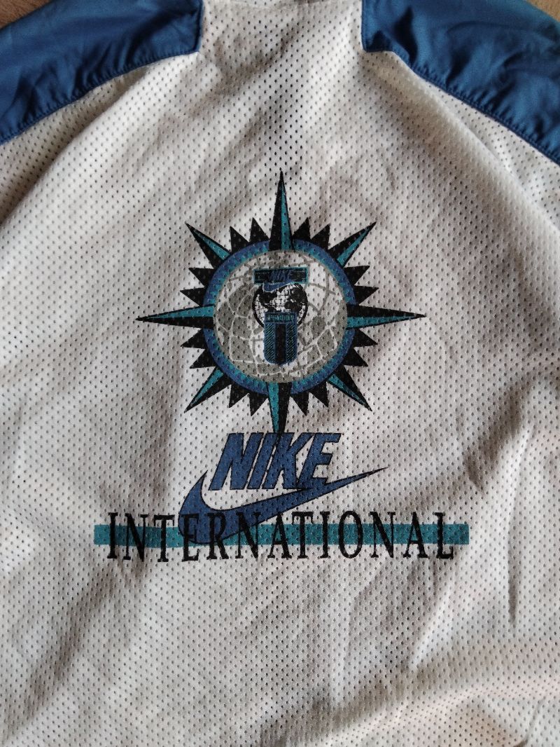 1990's vintage Nike International Training Jacket, foto 2