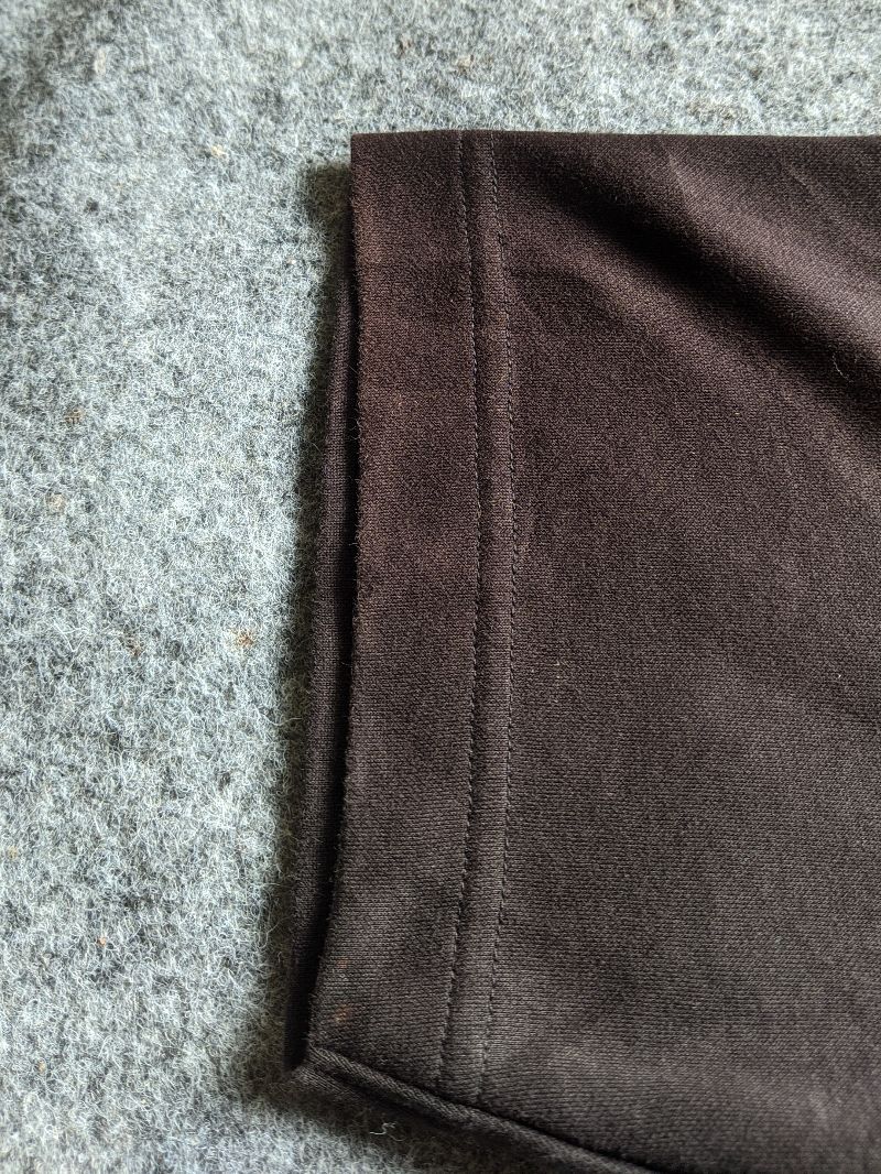 Uniqlo Airism Hitam, foto 3