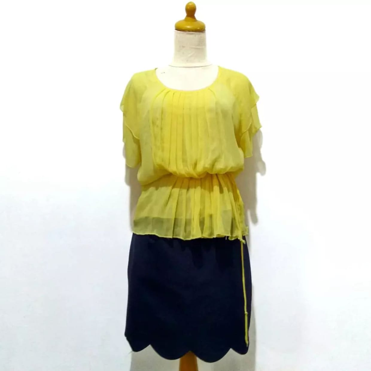 Vintage Y2K Blouse Wanita yellow