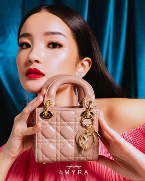 Iwearmyra Small handbag