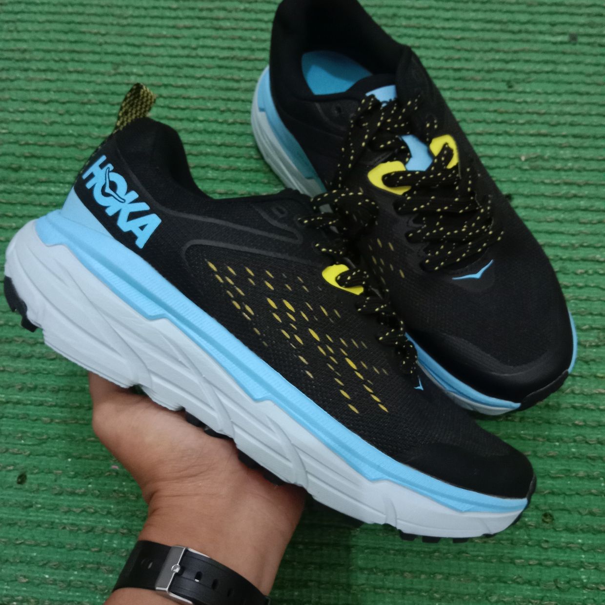 HOKA Streetwear Sportswear Sneakers Wanita black