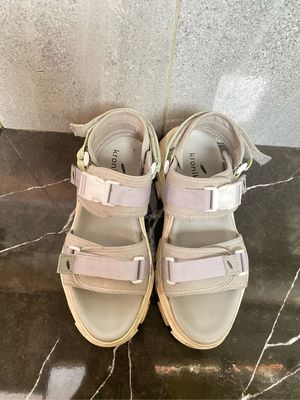 Kronikel Osaka Sandal Tinggi Wanita Chunky