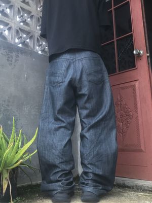 baggy jeans pecah pola