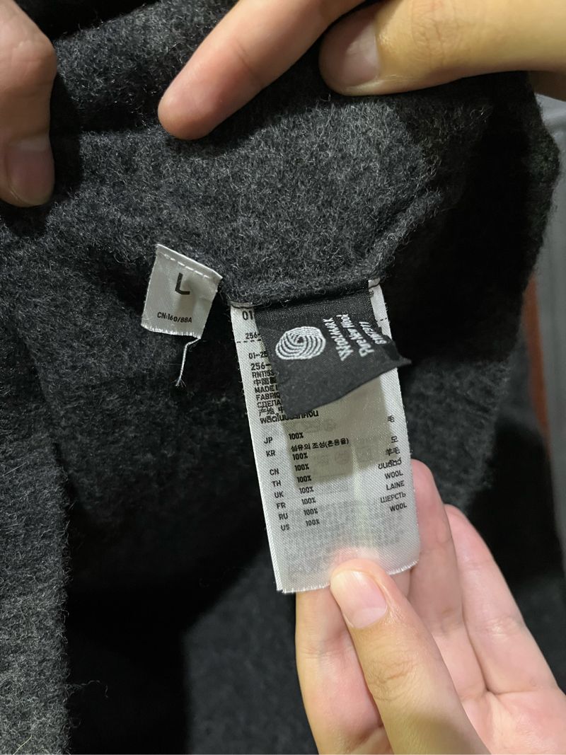 Cardigan V-neck Uniqlo, foto 3