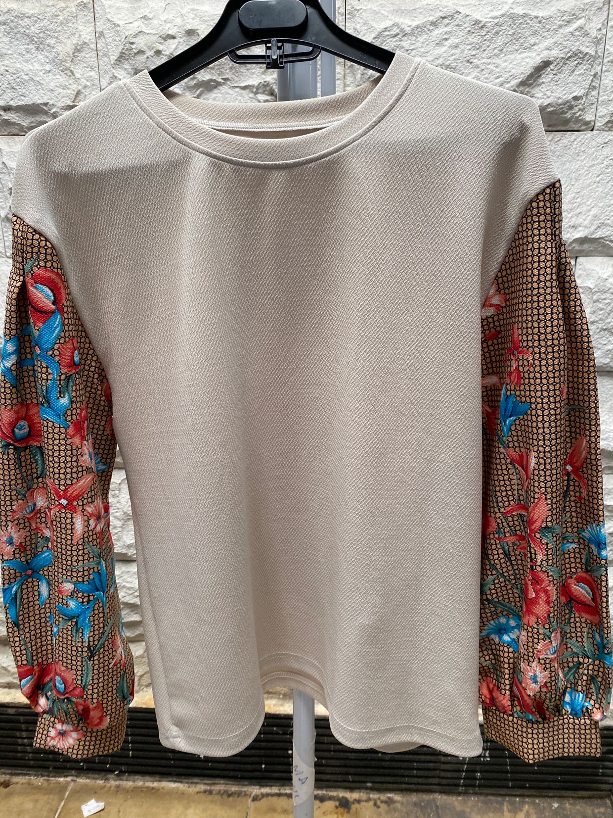 Casual Blouse Wanita cream