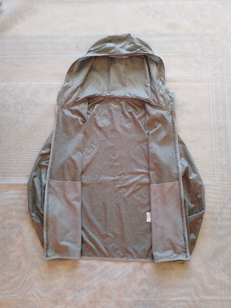 Jaket Uniqlo Lightweight Running Grey Second XL, foto 2