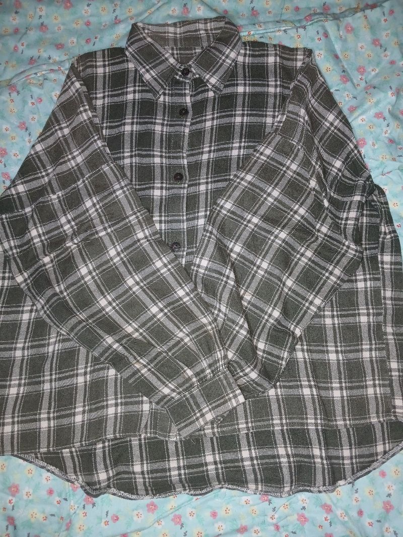 kemeja flanel oversize - Preloved