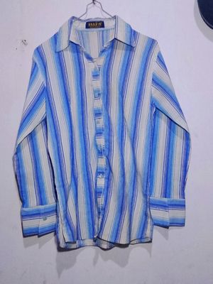 Kemeja garis garis warna biru