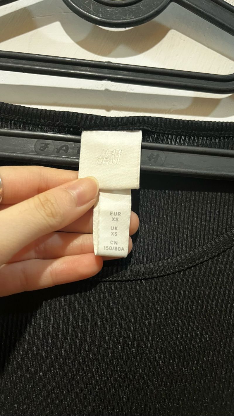 H&M black bodysuit, foto 2