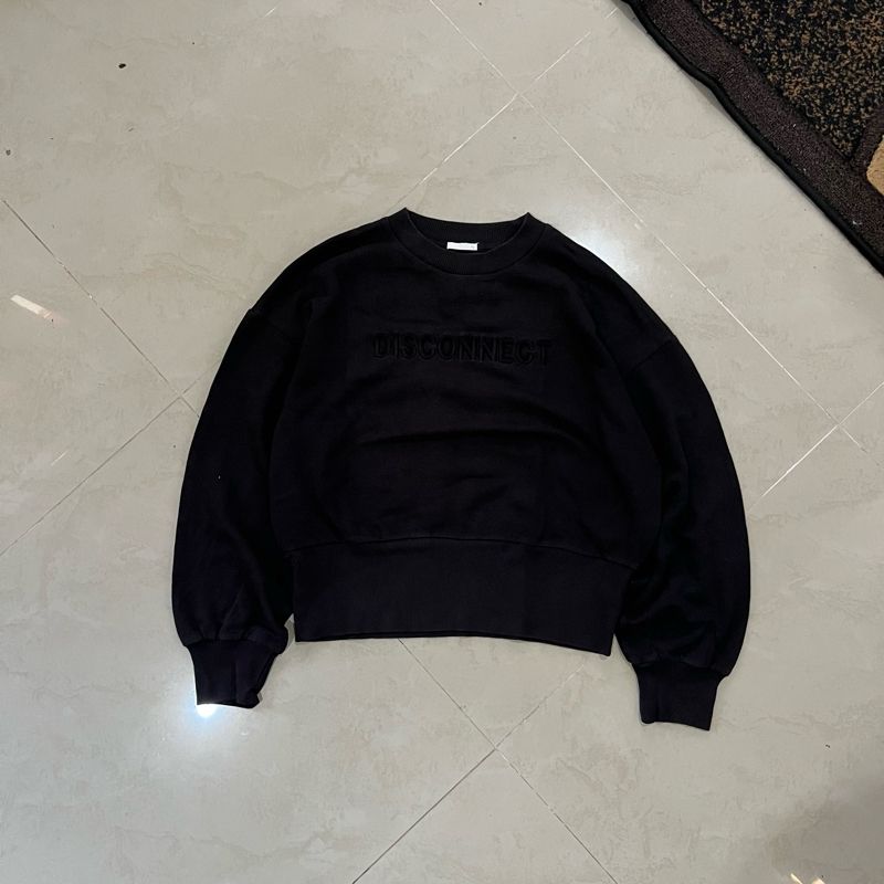 Uniqlo crop hitam, foto 5