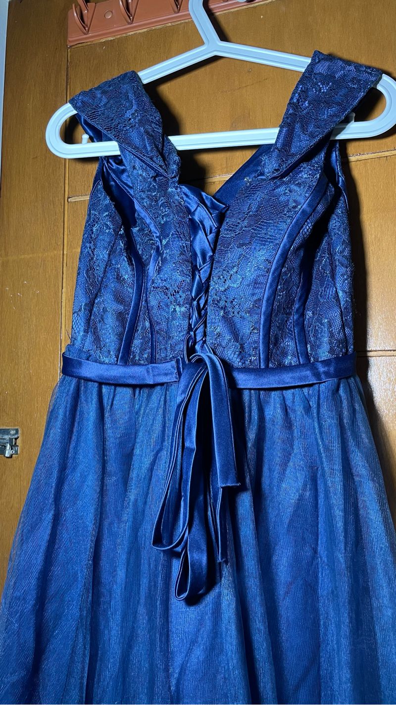gaun biru dongker, foto 5