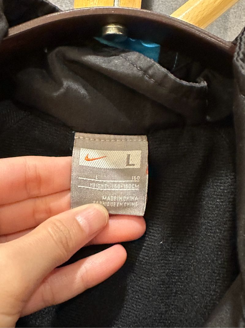 Jaket Preloved Nike, foto 5