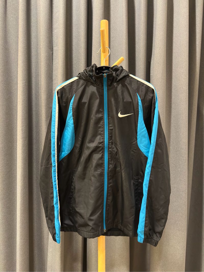 Jaket Preloved Nike, foto 2