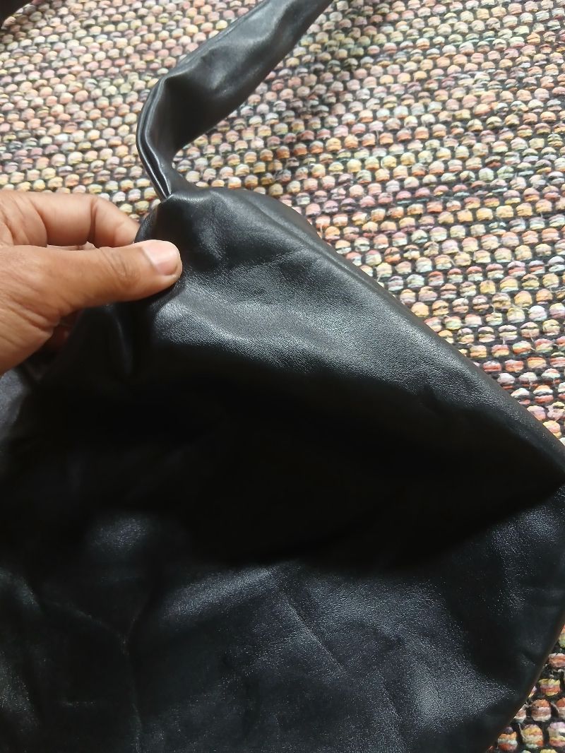 Leather Slingbag, foto 2
