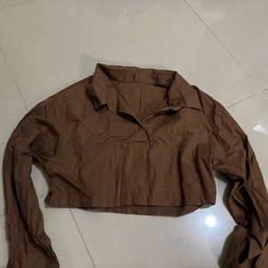 Kemeja berkerah long sleeve crop