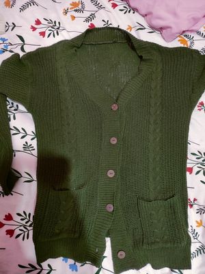 Cardigan rajut dan kemeja