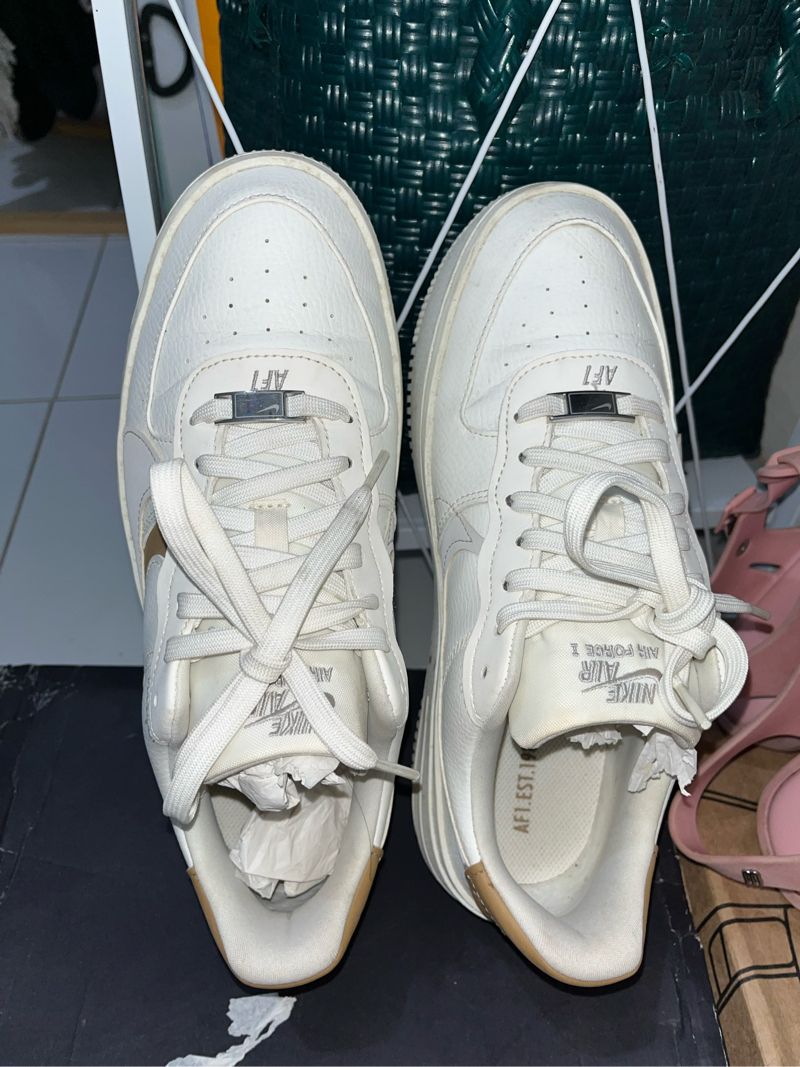 Sepatu Used Af1s 42] NIKE AIR FORCE TYPE TRIPLE WHITE [A7-259