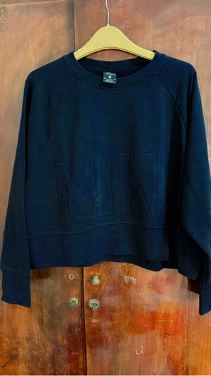 Crewneck crop tpi tidak terlalu crop