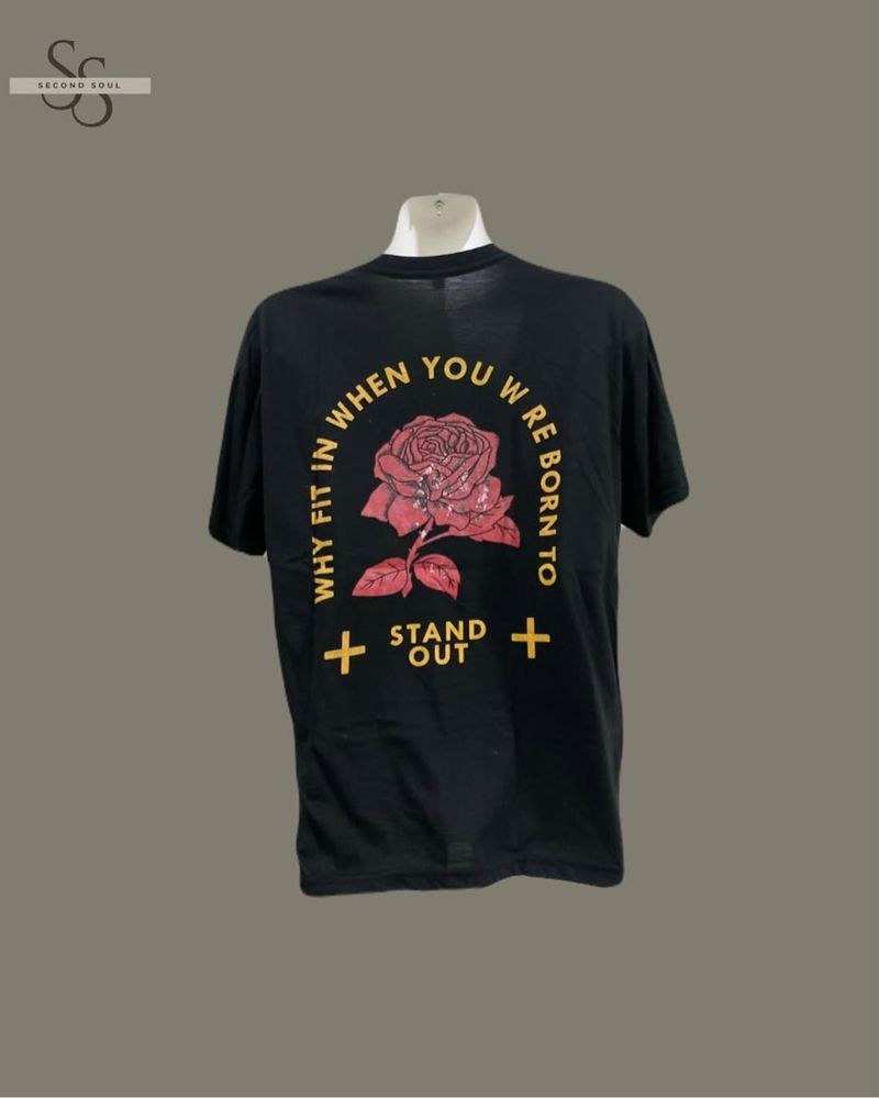 Kaos Stand Out, foto 2