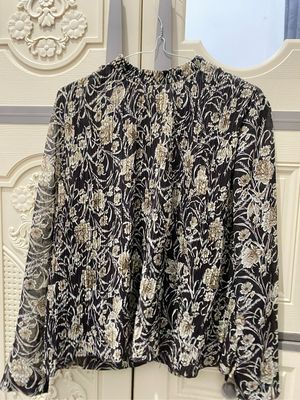 Atasan motif bunga