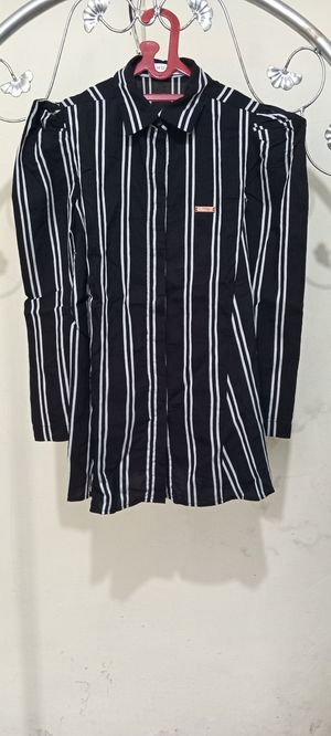 Mdly casual Black shirt
