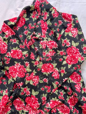 Kebaya mawar