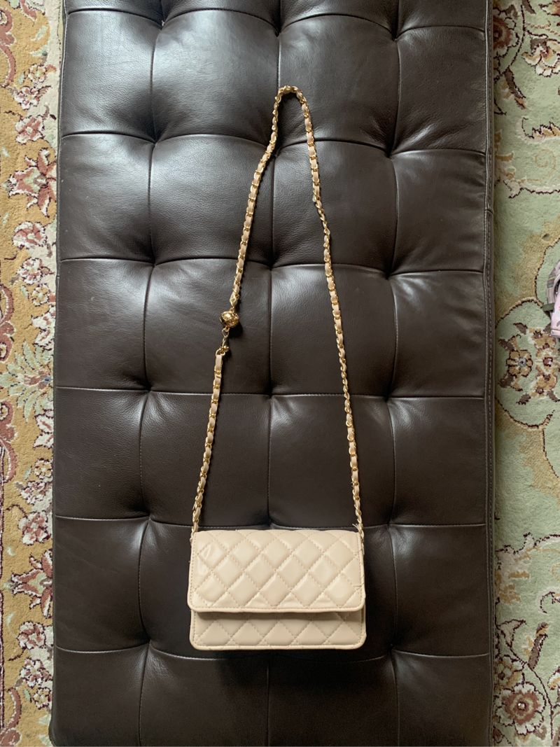 cream quilted mini flap sling bag, foto 4