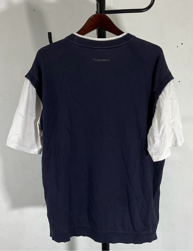 kaos Yale, foto 2