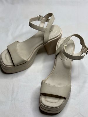 Aldo Sepatu Wanita
