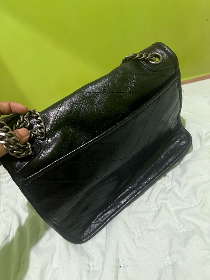 Tas hitam kulit, foto 2