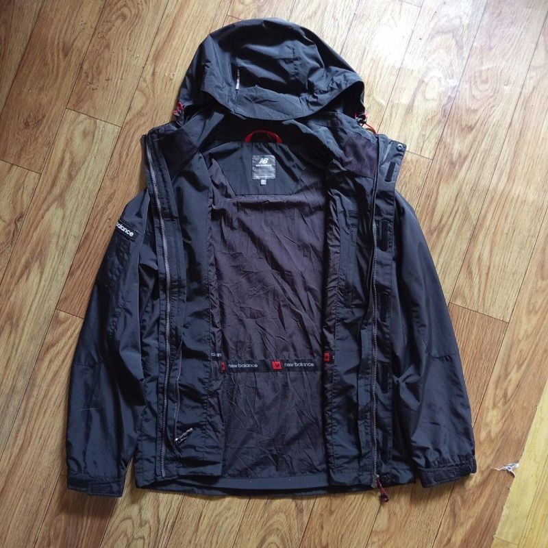 New Balance Gorpcore Minimalist Windbreaker Pria black, foto 2