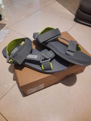 Reebok Sendal Gunung Pria