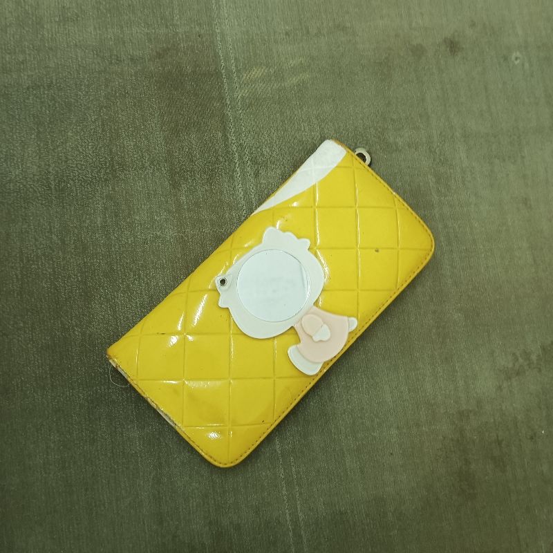 Yellow Wallet, foto 2