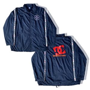 WINDBREAKER DCSHOES SPELLOUT USA