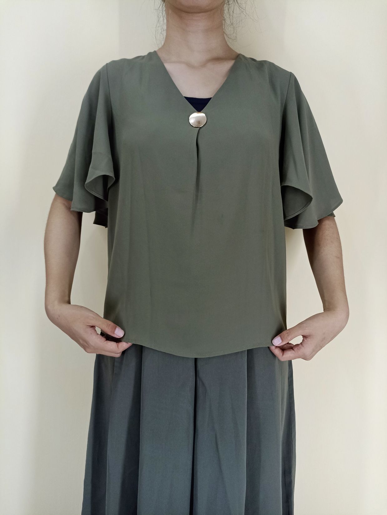 Minimalist Blouse Wanita green