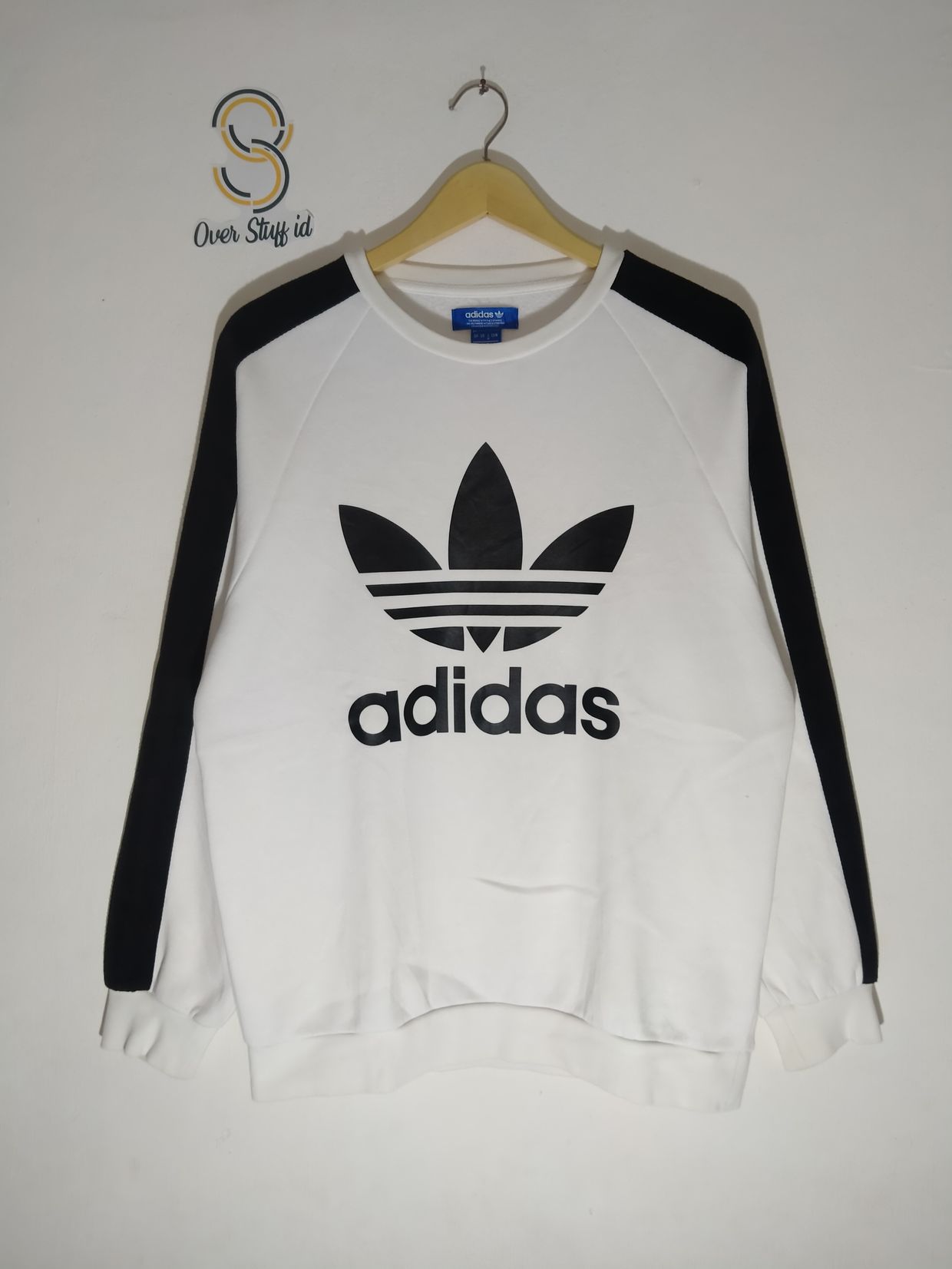 Adidas Streetwear Casual Sweatshirt Pria white